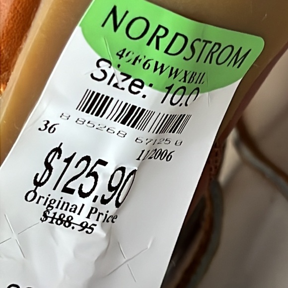 New Michael Kors lace up ankle boots/booties in caramel color, size 10 - Picture 9 of 9